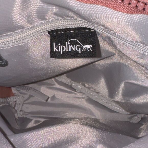 KIPLING LOVEBUG KIND ROSE ADJUSTABLE BACKSTRAPS WITH POCKETS AND ZIP POCKETS NWT - Picture 4 of 13